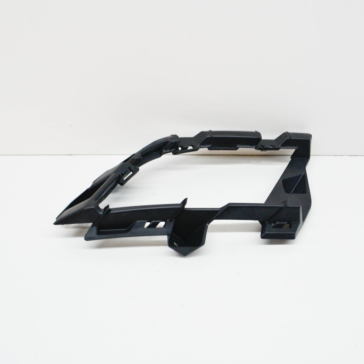 NEW VW JETTA A6 FRONT RIGHT FOG LIGHT HOUSING 5C6807262 ORIGINAL