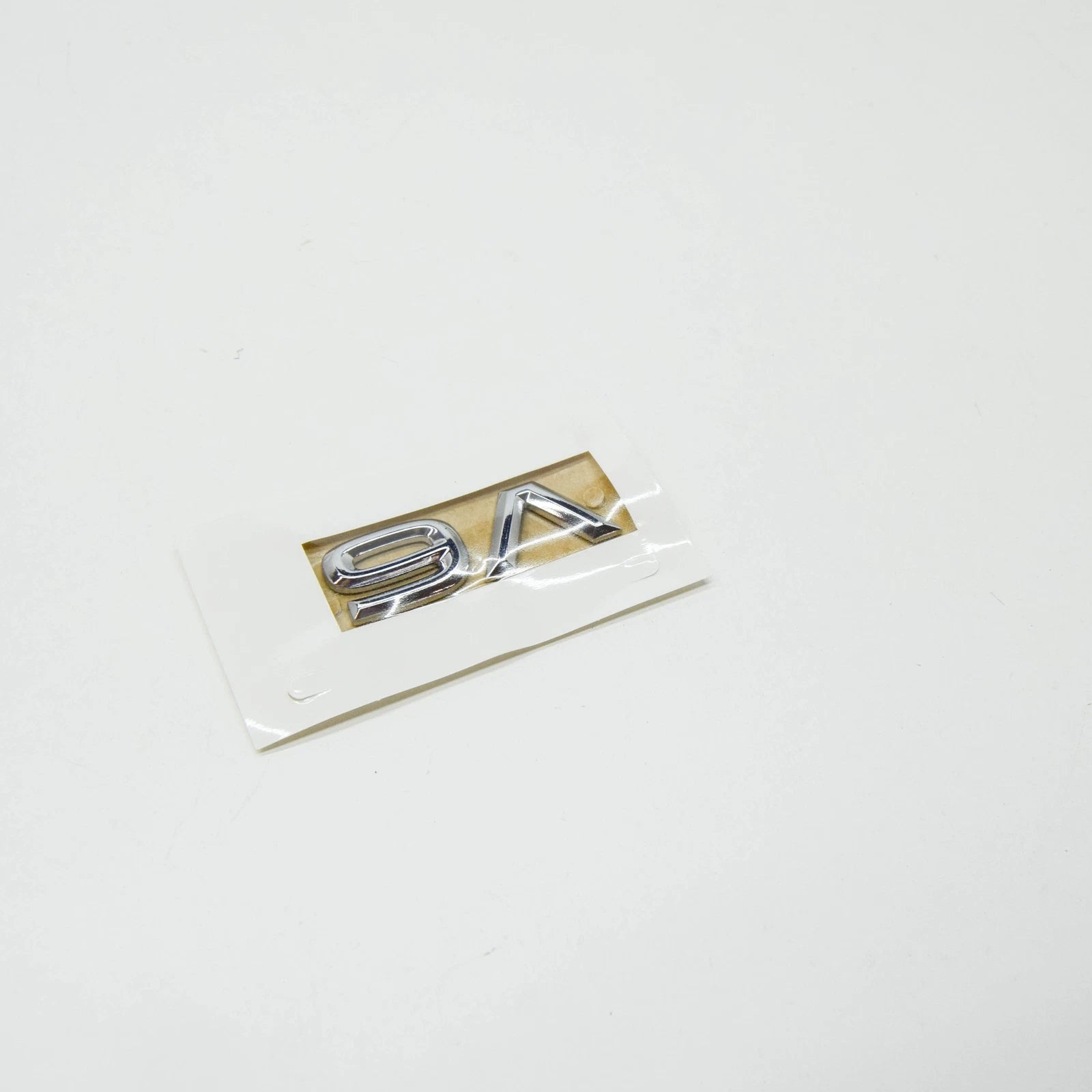 NEW VOLKSWAGEN TOUAREG CR REAR 'V6' EMBELM BADGE 7608536752ZZ ORIGINAL