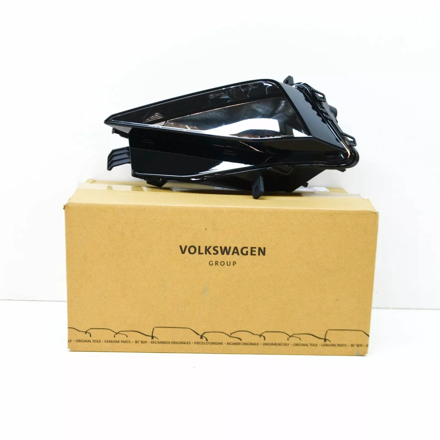 NEW VW GOLF SPORTSVAN MK7 5G FRONT LEFT FOG LIGHT 510941661E