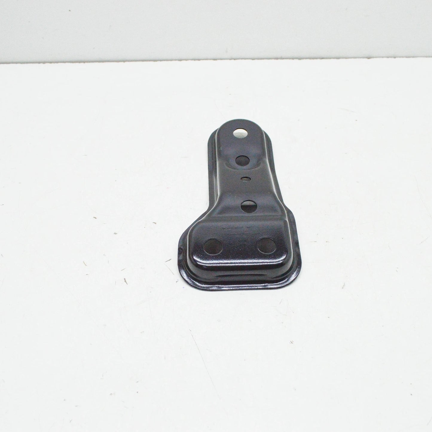 NEW AUDI A3 8V FRONT SUBFRAME LEFT CARRIER SUPPORT 5Q0199517E ORIGINAL