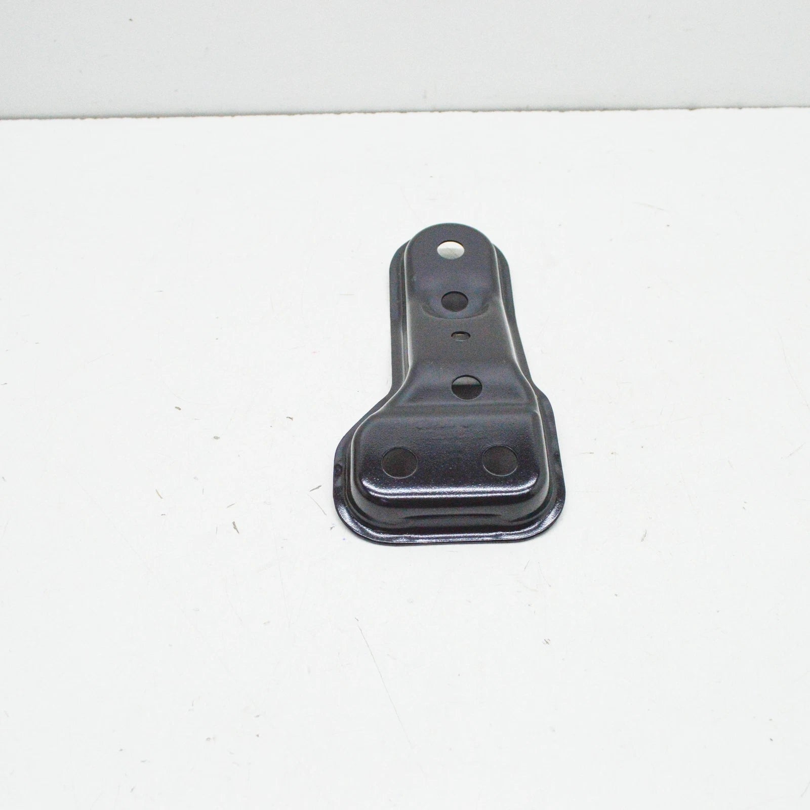 NEW AUDI A3 8V FRONT SUBFRAME LEFT CARRIER SUPPORT 5Q0199517E ORIGINAL