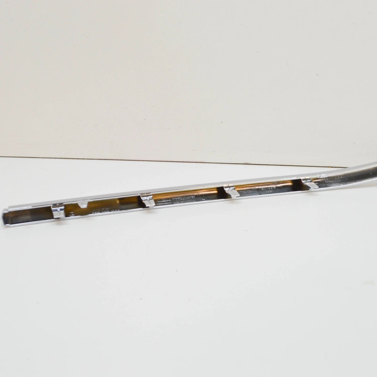 NEW MERCEDES-BENZ S W222 FRONT BUMPER LEFT TRIM STRIP A2228851200 ORIGINAL