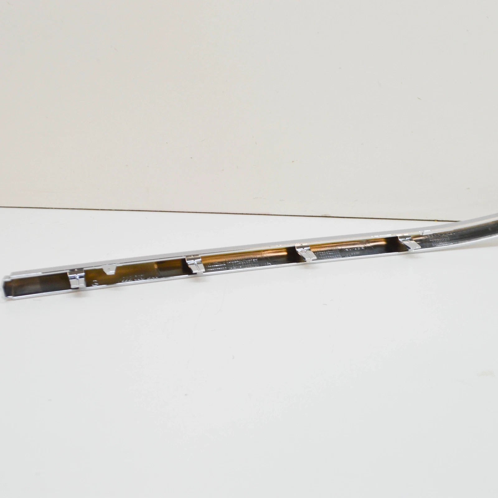 NEW MERCEDES-BENZ S W222 FRONT BUMPER LEFT TRIM STRIP A2228851200 ORIGINAL