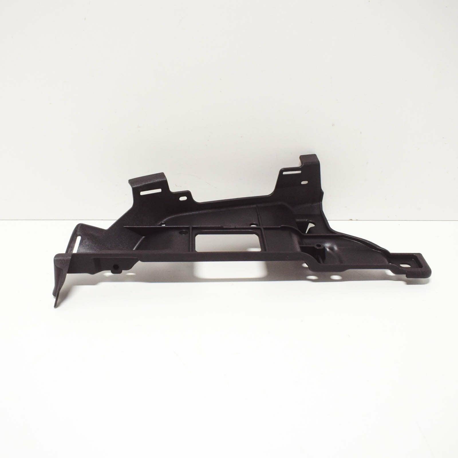 NEW MB CLS C218 REAR BUMPER RIGHT END PIPE BRACKET SUPPORT A2188852014 ORIGINAL