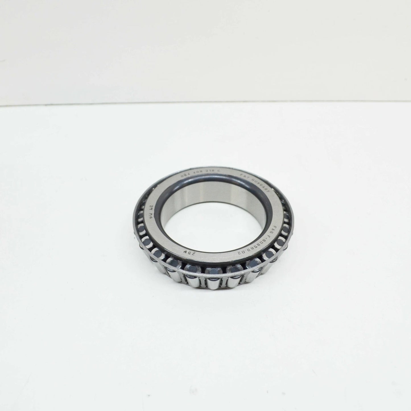 NEW AUDI A4 B8 FRONT DIFFERENTIAL RIGHT TAPERED BEARING 0B4409218C