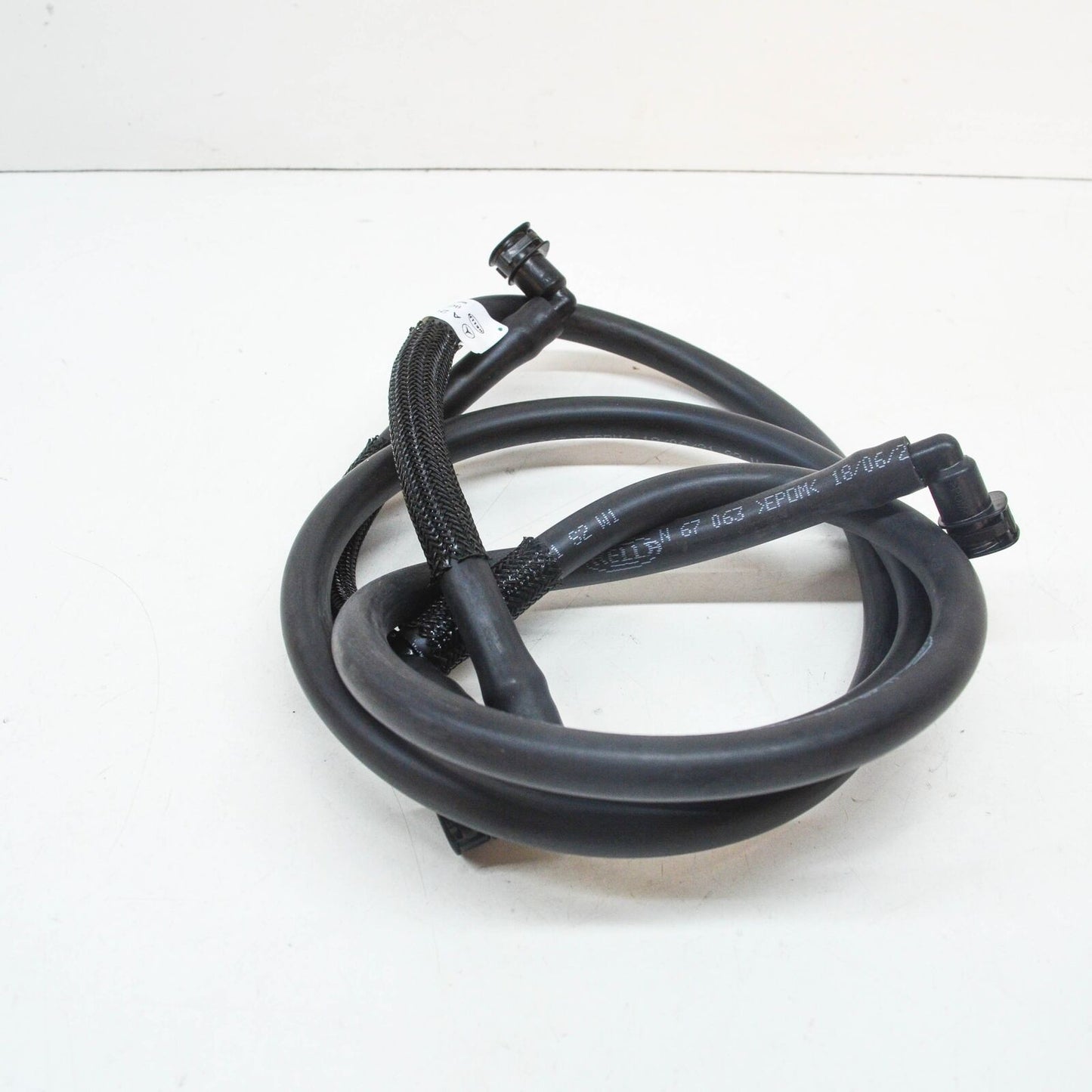 NEW MERCEDES-BENZ C-CLASS W204 HEADLIGHT WASHER HOSE A2048602592 2010 ORIGINAL