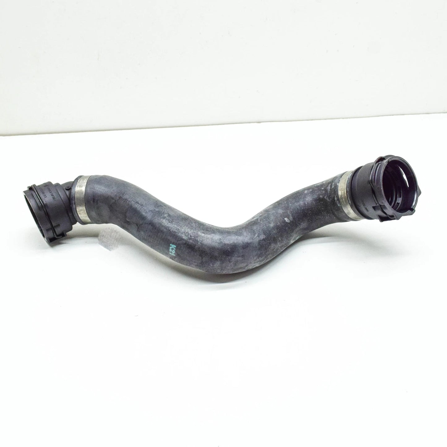 NEW BMW 5 G30 RIGHT WATER COOLANT RADIATOR HOSE 17128602669 ORIGINAL