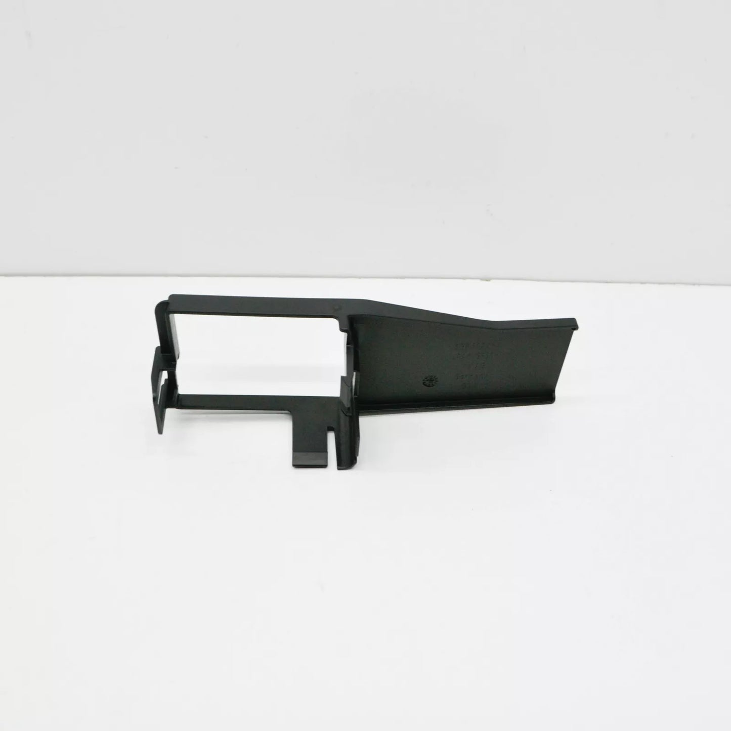 NEW VW ARTEON 3H7 REAR RIGHT BLIND SPOT RADAR SHIELD HOLDER 3G8907694 ORIGINAL