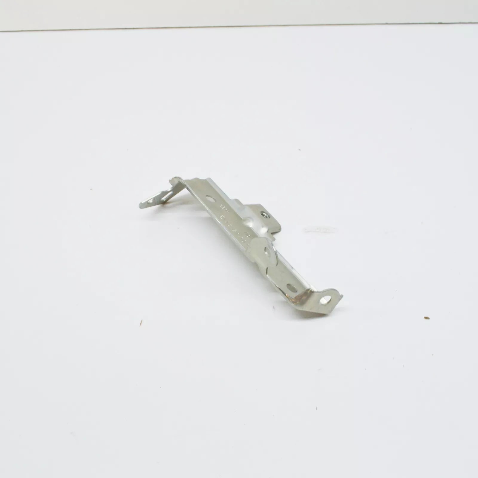 NEW MB ML W164 TRANSVERSE PIPE TO CYLINDER HEAD BRACKET A6421410740 ORIGINAL