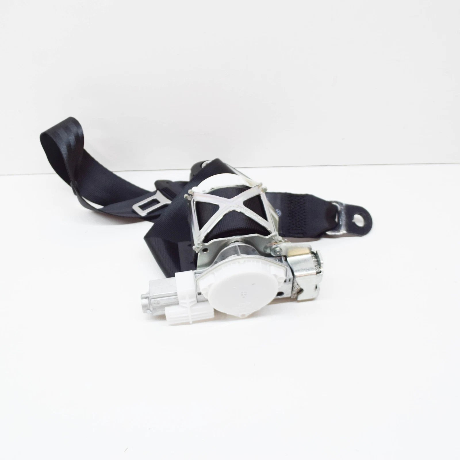 NEW VOLKSWAGEN POLO 6R FRONT LEFT SEATBELT 6R3857705BRAA ORIGINAL