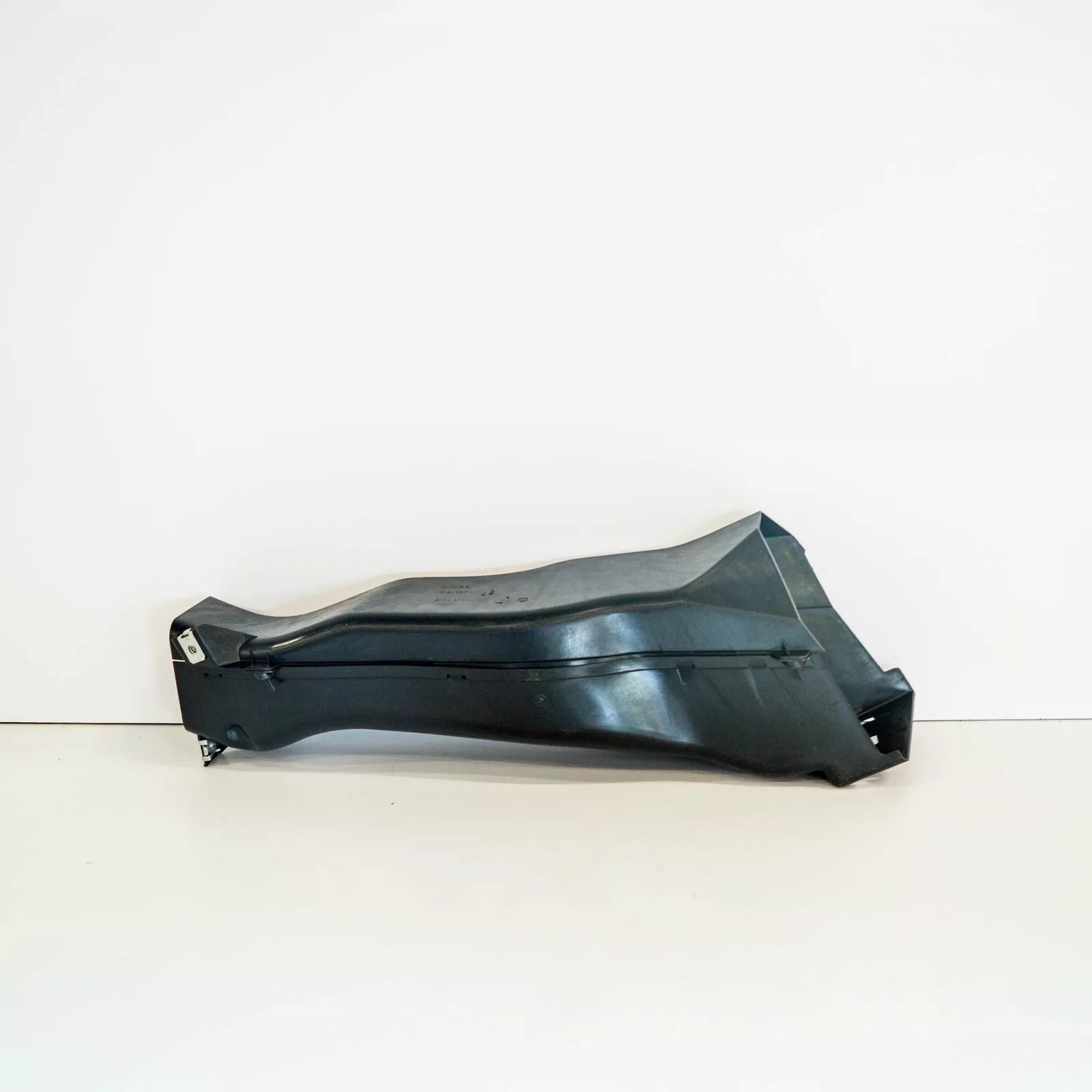 NEW BMW X5 F15 FRONT RIGHT BRAKE AIR DUCT M 51748055210 8055210 2015 ORIGINAL