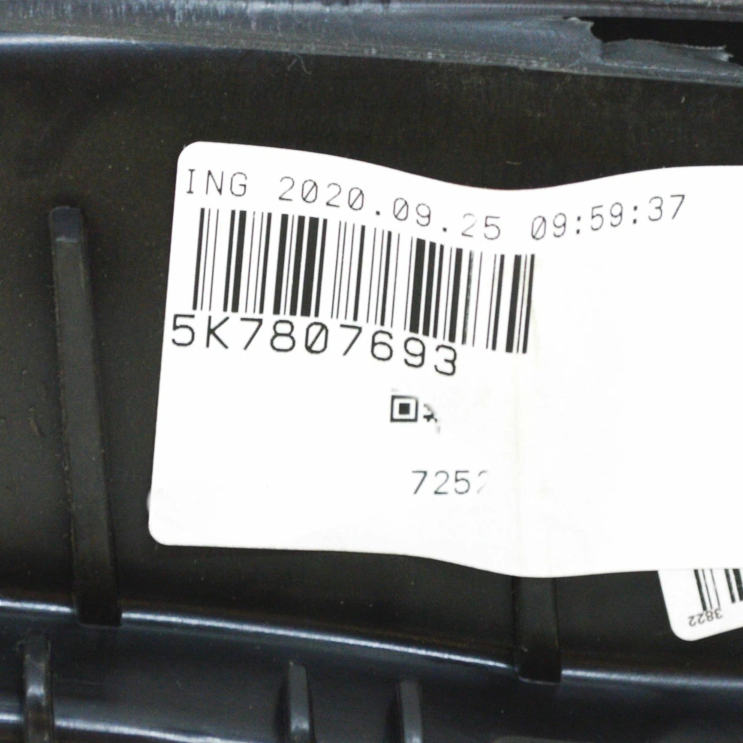 NEW VW GOLF CABRIOLET MK6 FRONT BUMPER SHOCK ABSORBER 5K7807693 ORIGINAL