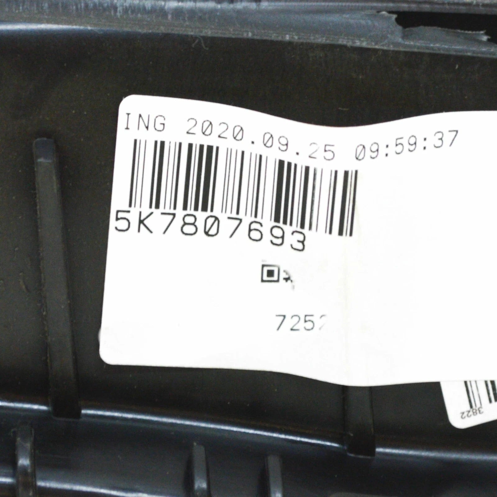 NEW VW GOLF CABRIOLET MK6 FRONT BUMPER SHOCK ABSORBER 5K7807693 ORIGINAL