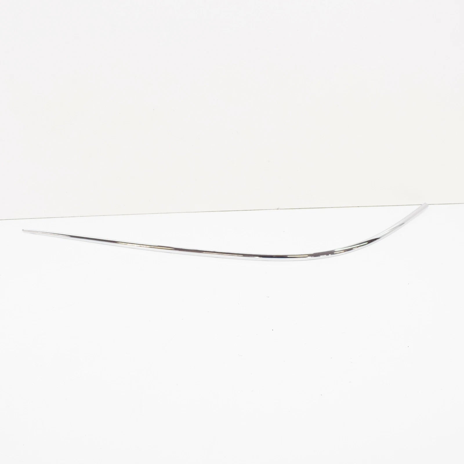 NEW MB CLK C209 AMG REAR BUMPER LEFT CHROME TRIM A2098850521 ORIGINAL