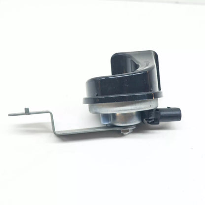 NEW MERCEDES BENZ E W213 FRONT LEFT HORN SIGNAL A2135424400