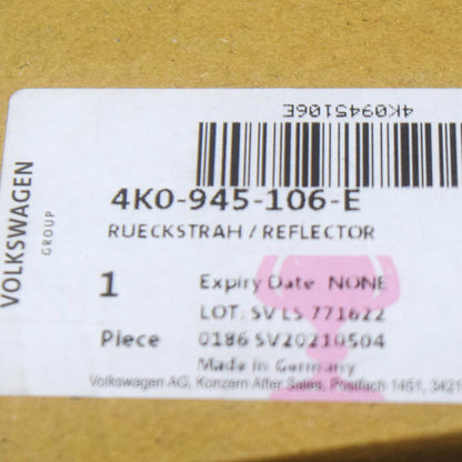 NEW AUDI A6 C8 REAR RIGHT BUMPER OUTER REFLECTOR 4K0945106E ORIGINAL