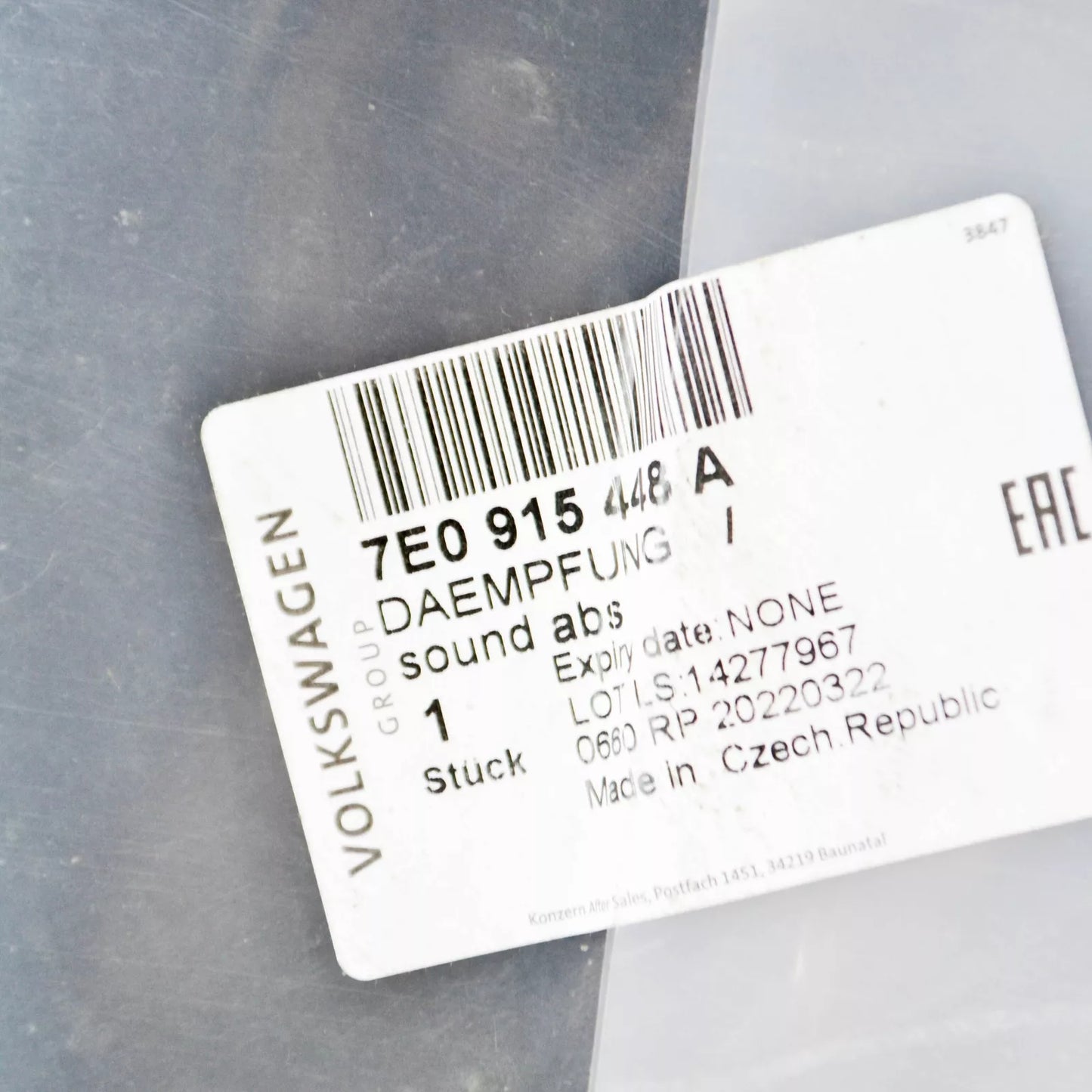 NEW VOLKSWAGEN TRANSPORTER T6 BATTERY INSULATION 7E0915448A