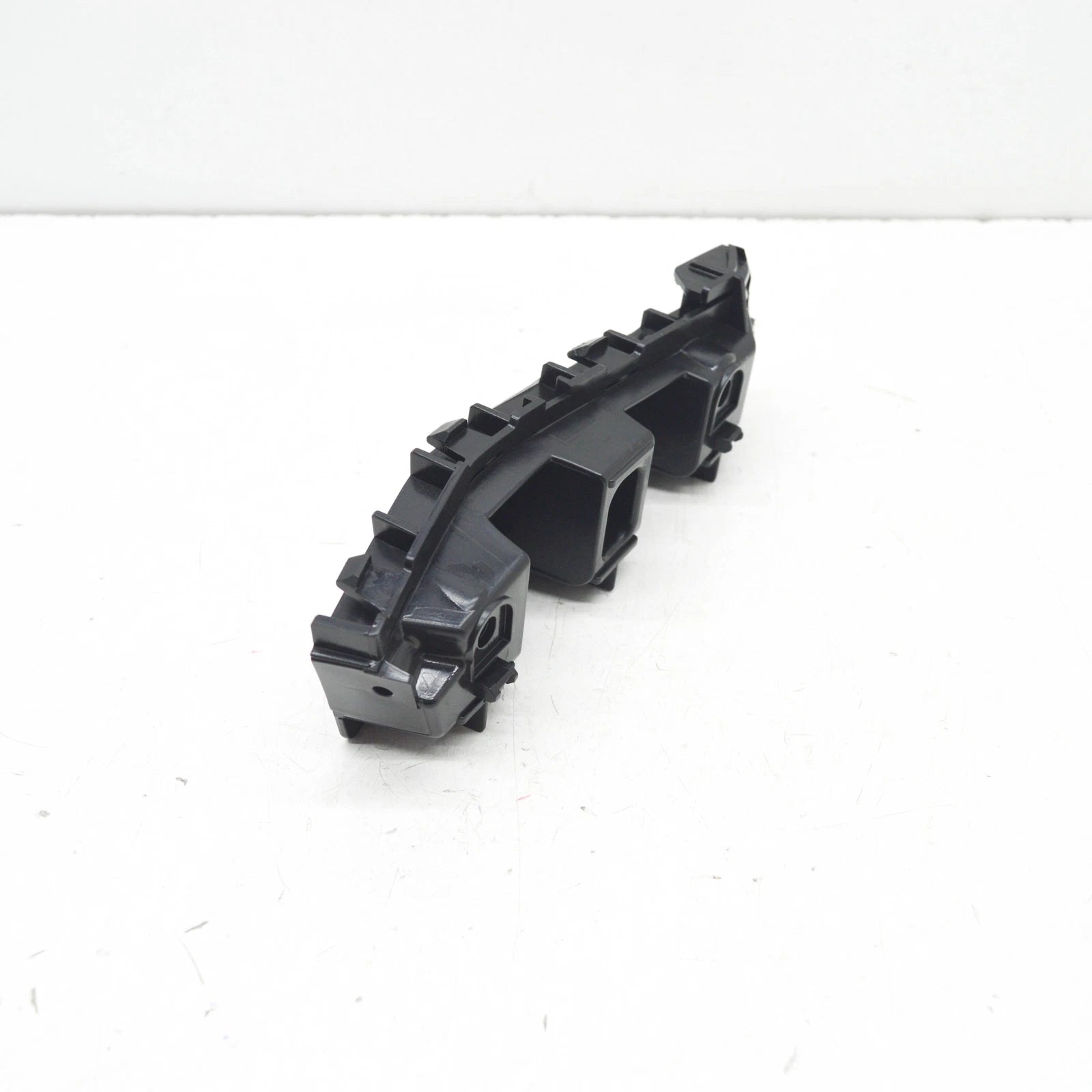 NEW VOLKSWAGEN TOUAREG 7P FRONT LEFT BUMPER BRACKET 7P6807183G