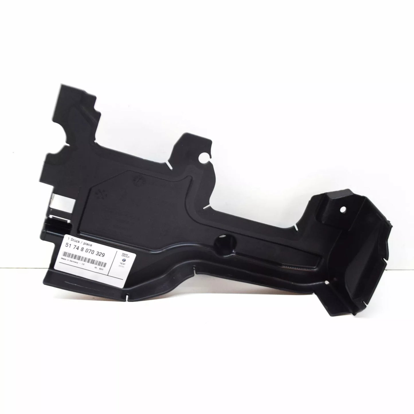 NEW BMW M5 F90 M LEFT AIR DUCT RADIATOR BOTTOM WIND DEFLECTOR 51748070329