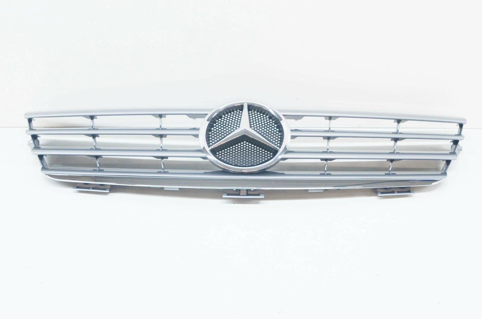 NEW MERCEDES-BENZ C COUPE CL203 BOTTOM RADIATOR GRILLE A20388010837246 ORIGINAL