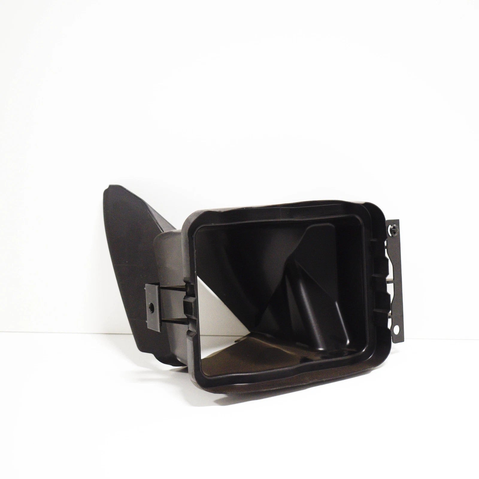 NEW BMW 4 F32 COOLING RADIATOR RIGHT AIR DUCT 51747290614 7290614 2016 ORIGINAL