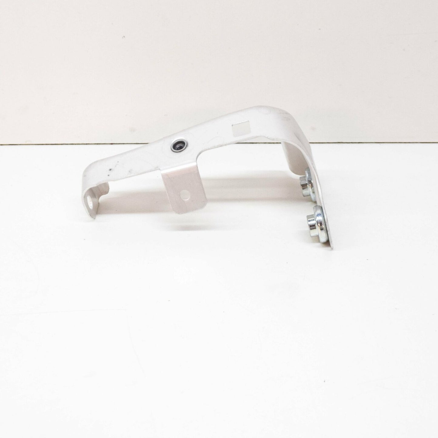 NEW MB SL R231 FRONT BUMPER RIGHT IMPACT BRACKET SUPPORT A2316201414 ORIGINAL