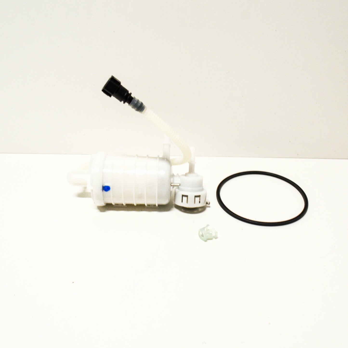 new bmw x3 e83 fuel filter w/ pressure regulator 16146766158 3.0 petrol original