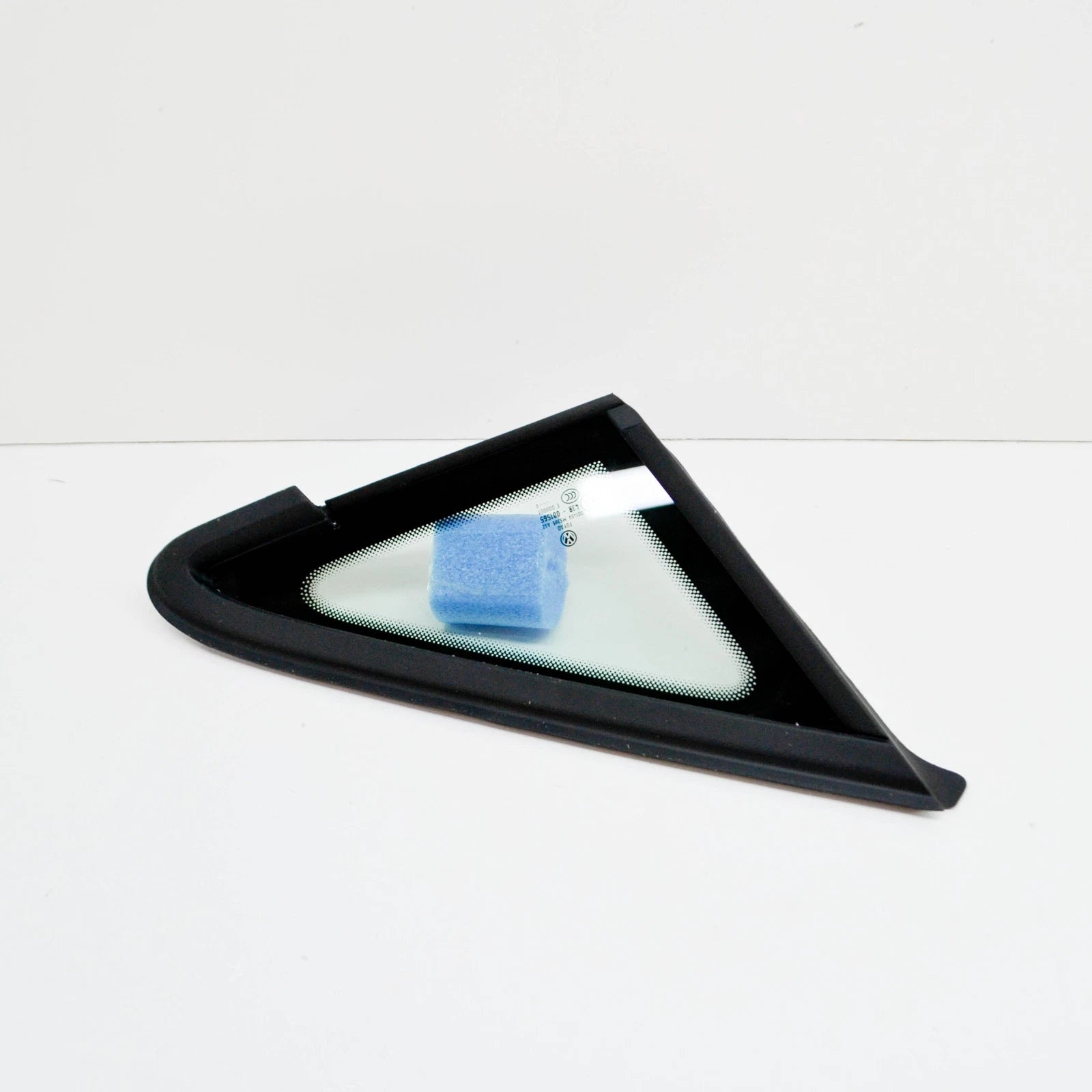 NEW VOLKSWAGEN GOLF MK7 FRONT RIGHT FIXED SIDE WINDOW 5G0845412ENVB