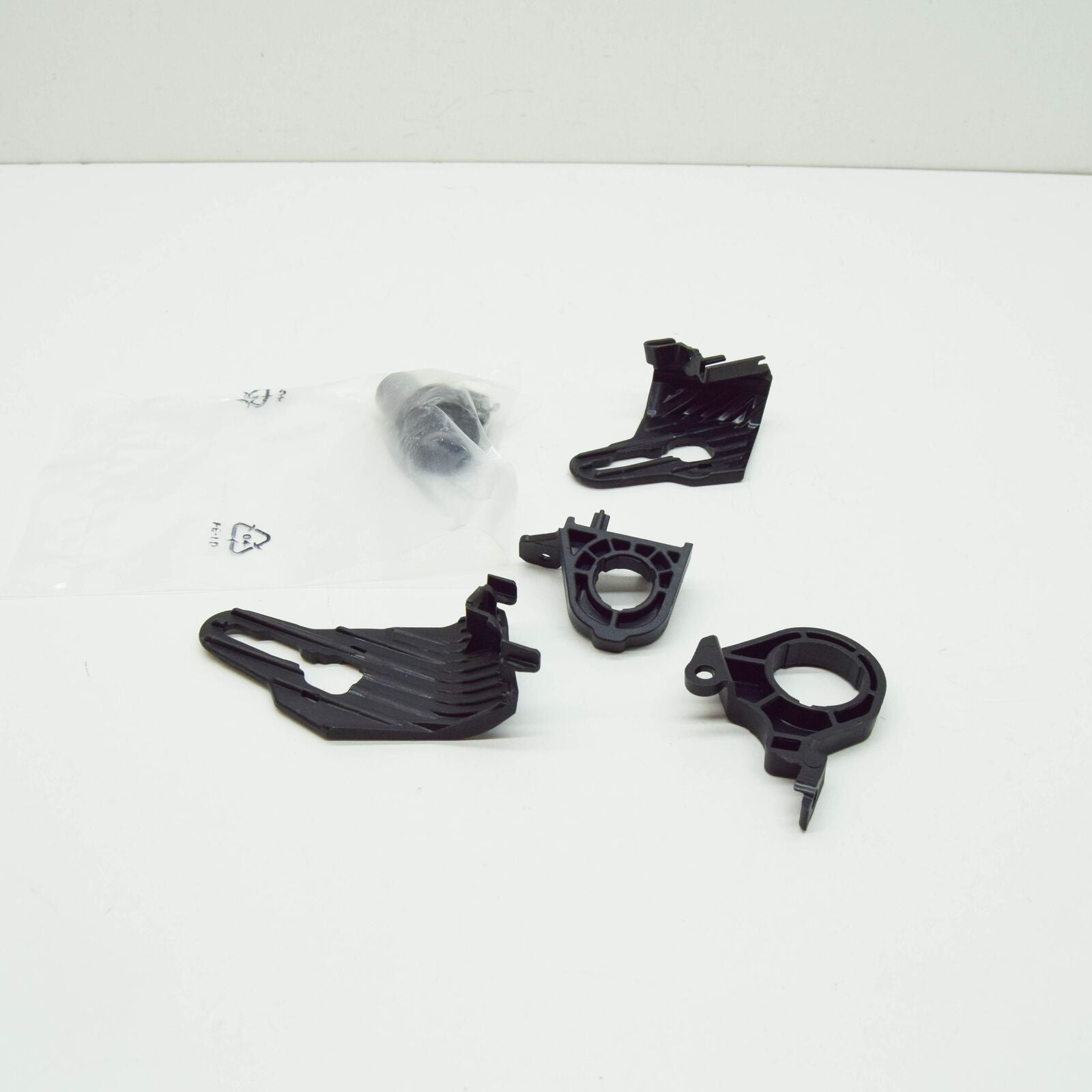 NEW AUDI A1 SPORTBACK GB FRONT RIGHT HEADLIGHT REPAIR BRACKET 82A998122 ORIGINAL