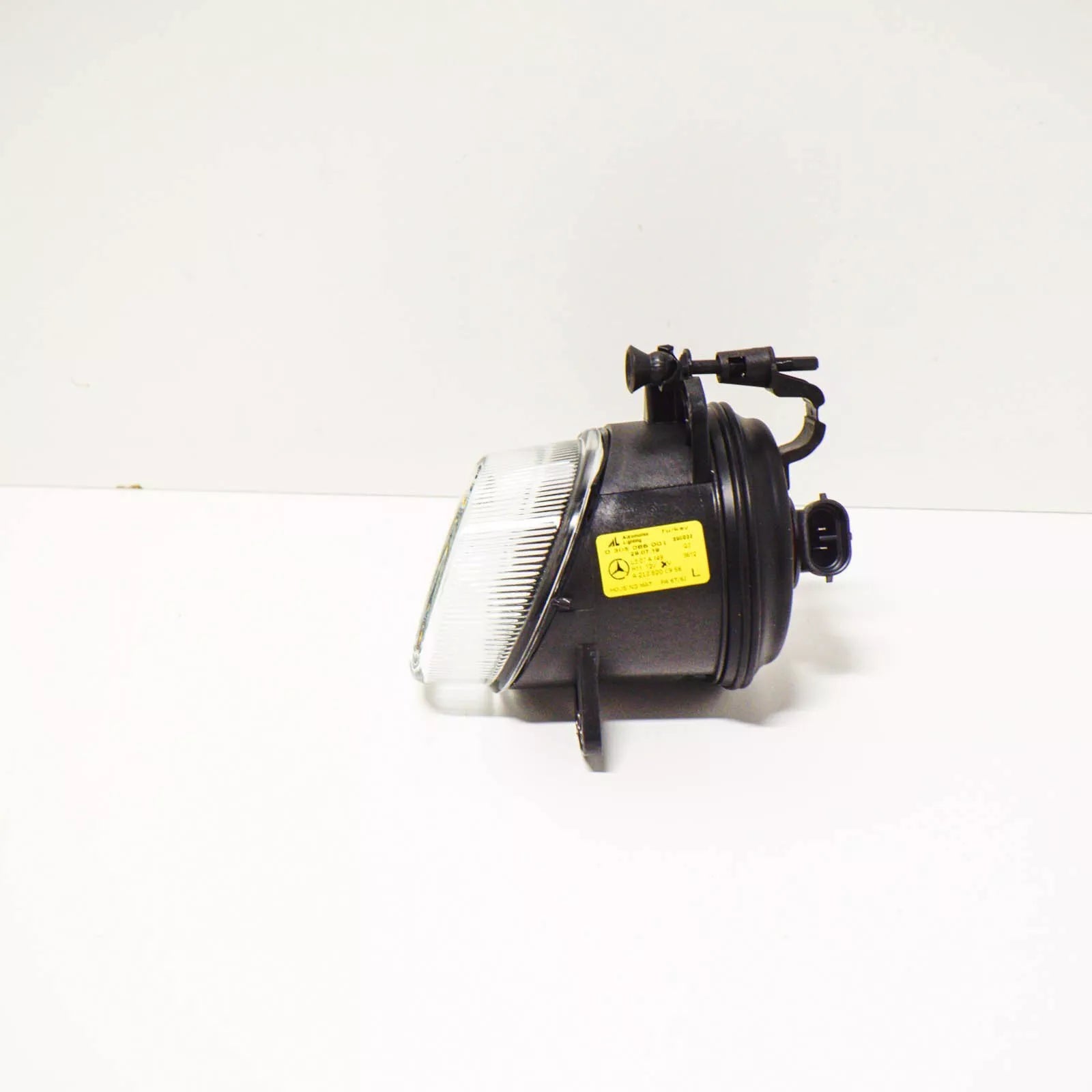 NEW MB E W212 FRONT LEFT FOG LIGHT A2128200956