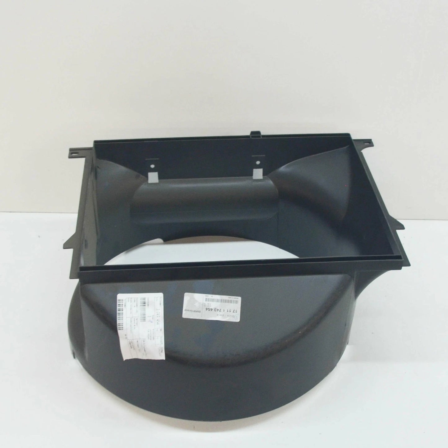 NEW BMW E36 COMPACT COUPE RADIATOR FAN SHROUD 440X328MM 1743454 17111743454