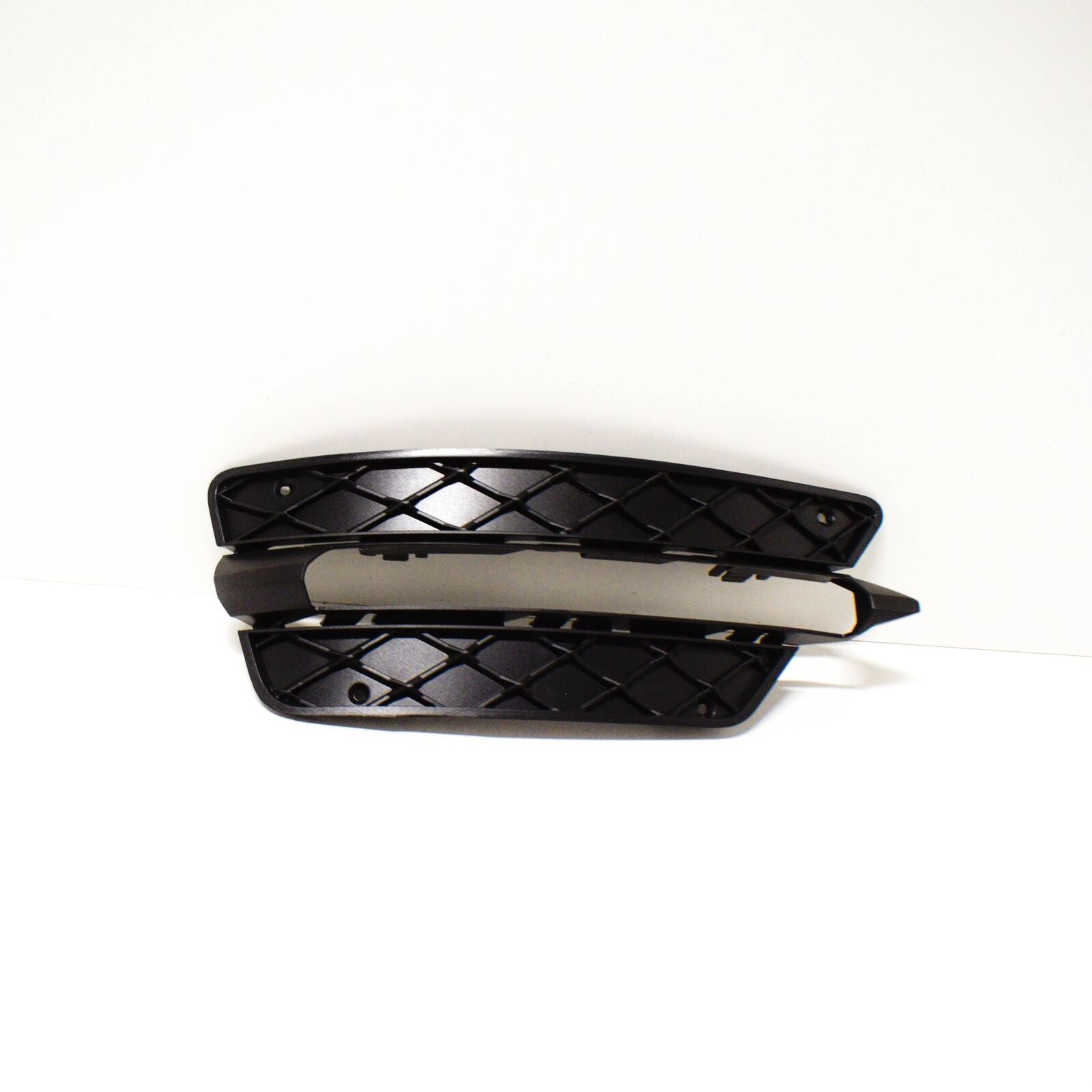 NEW MERCEDES-BENZ C W204 FRONT RIGHT GRILL A2048851453 ORIGINAL