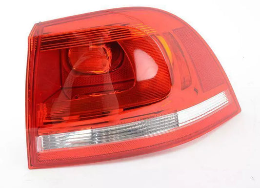 NEW VOLKSWAGEN TOUAREG 7P REAR RIGHT OUTER TAILLIGHT 7P6945096G ORIGINAL