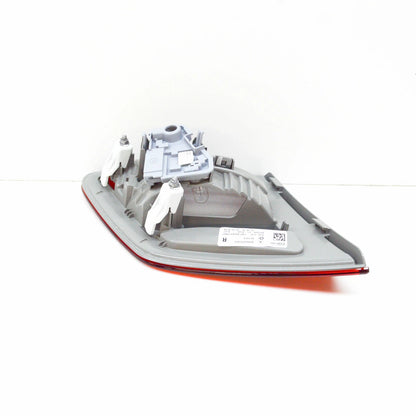 NEW MERCEDES-BENZ B W246 REAR RIGHT INNER TAIL LIGHT A2468200864