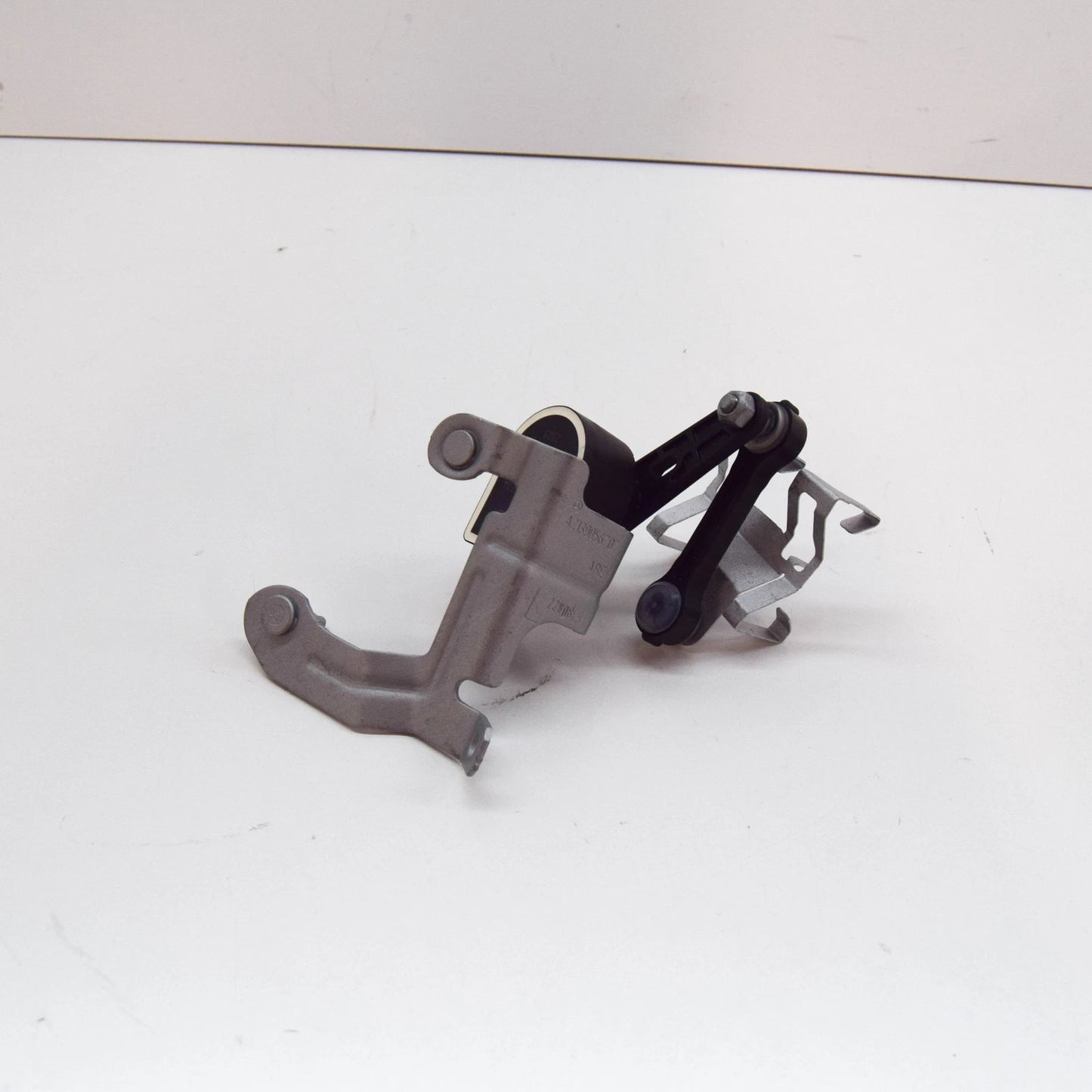 NEW MERCEDES-BENZ E W213 REAR LEFT HEIGHT LEVEL SENSOR A2139056707 ORIGINAL