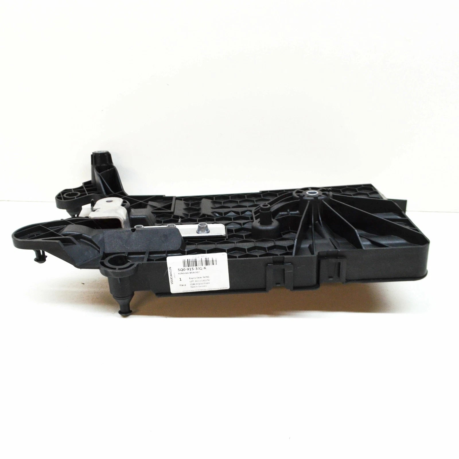 NEW VOLKSWAGEN PASSAT B8 3G BATTERY PAD 5Q0915331K 2015