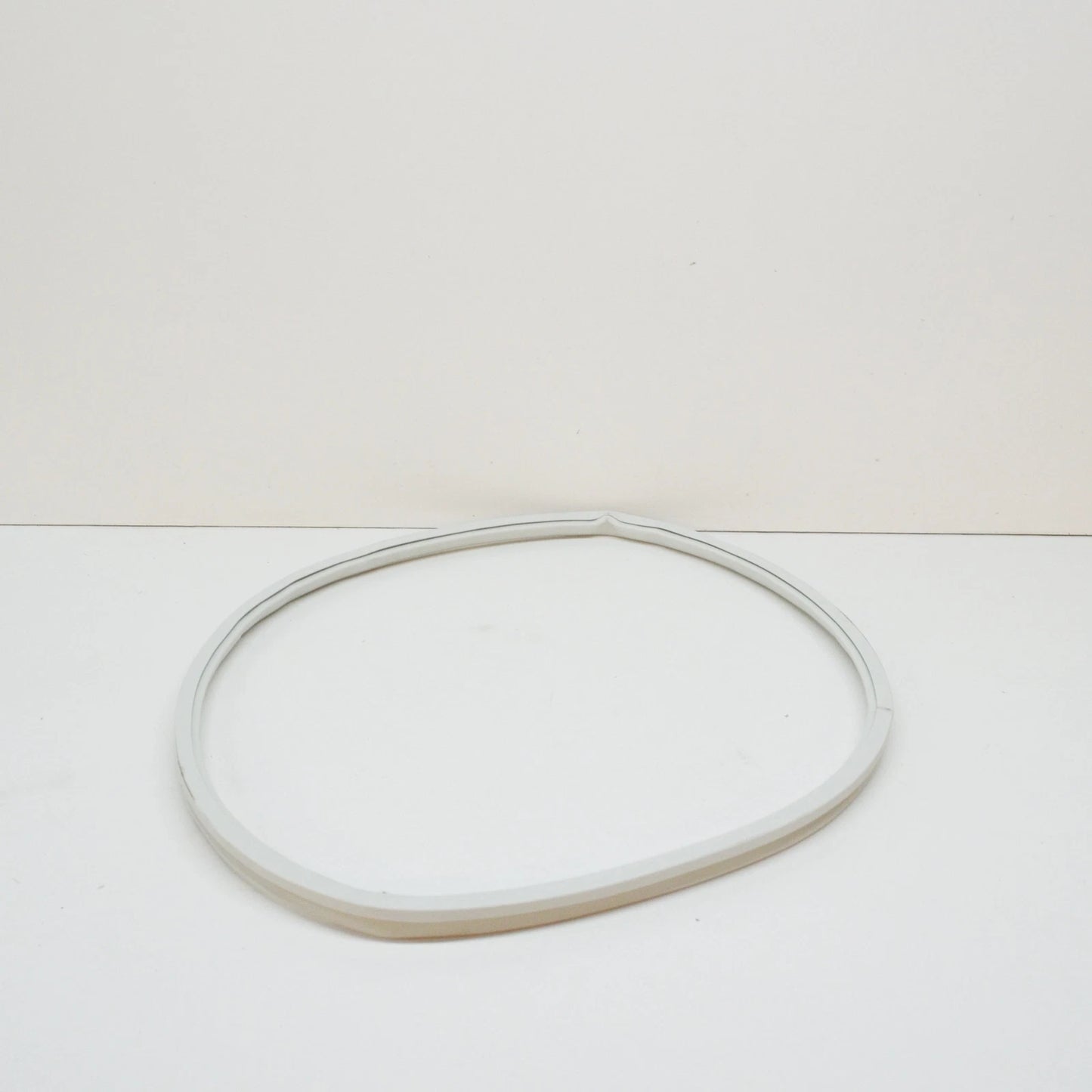 NEW VW TRANSPORTER T5 COOL BOX RUBBER GASKET SEAL 7H7068465A