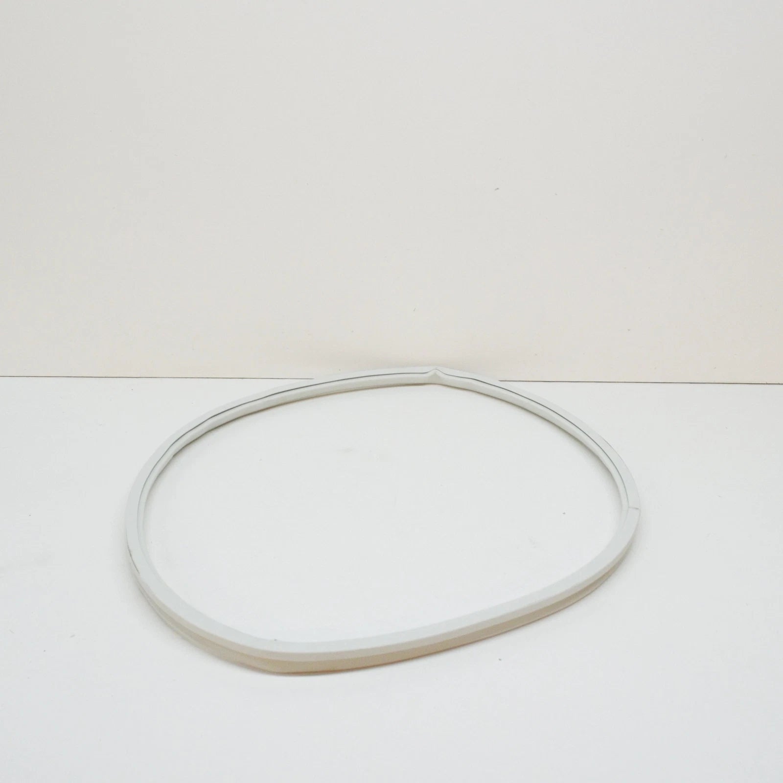 NEW VW TRANSPORTER T5 COOL BOX RUBBER GASKET SEAL 7H7068465A