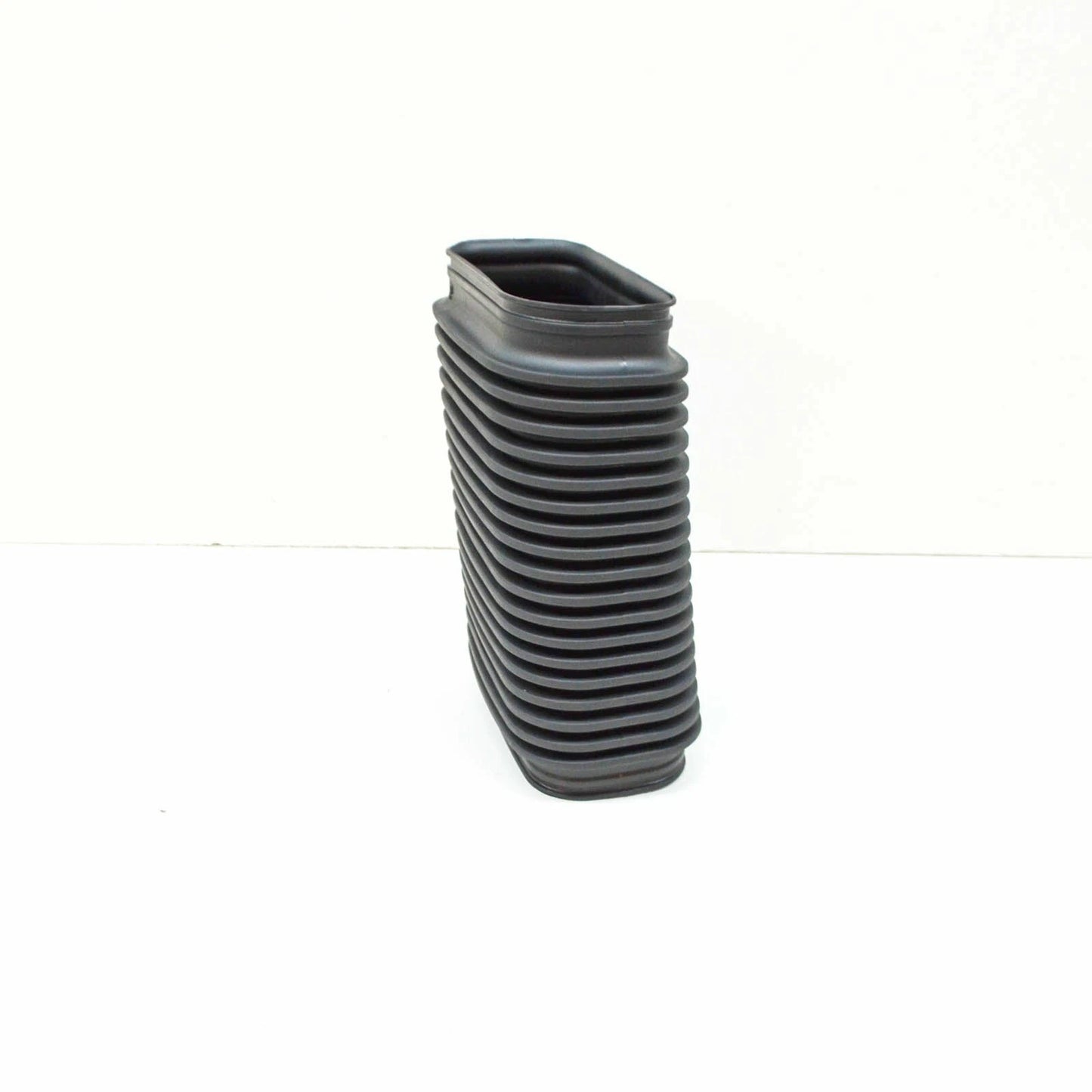 NEW BMW 1 E87 AIR INTAKE RUBBER BOOT 13717790603 ORIGINAL