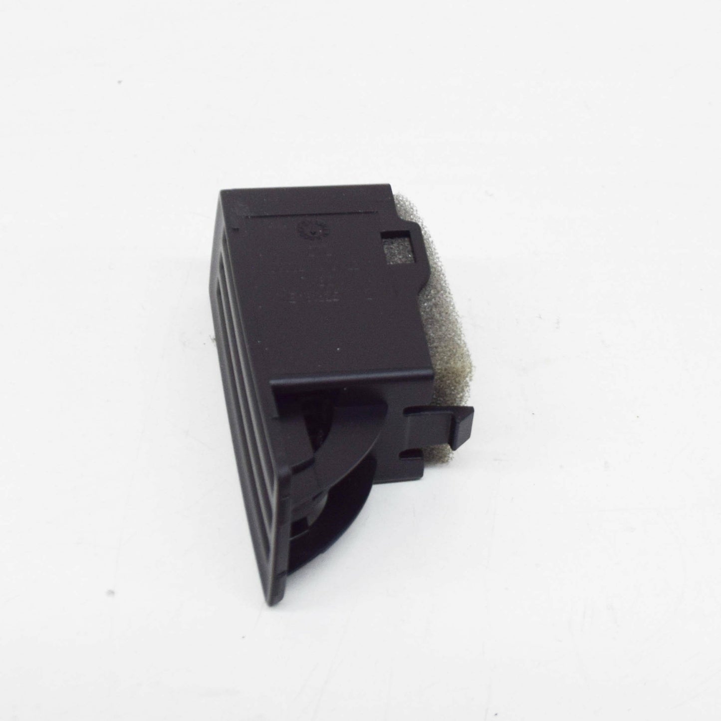 new audi a4 b8 centre console coin holder rhd 8k2858323v10 original