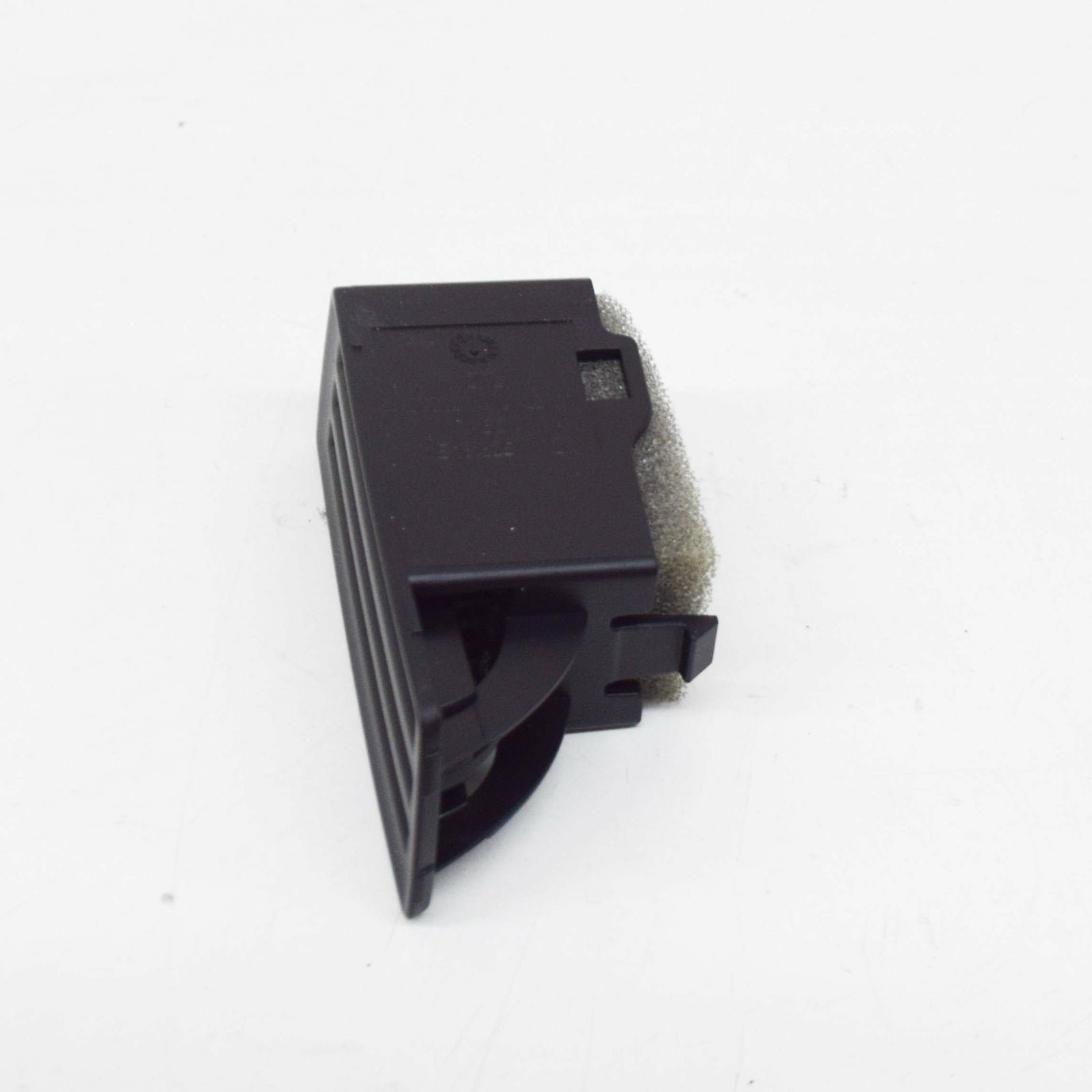 new audi a4 b8 centre console coin holder rhd 8k2858323v10 original