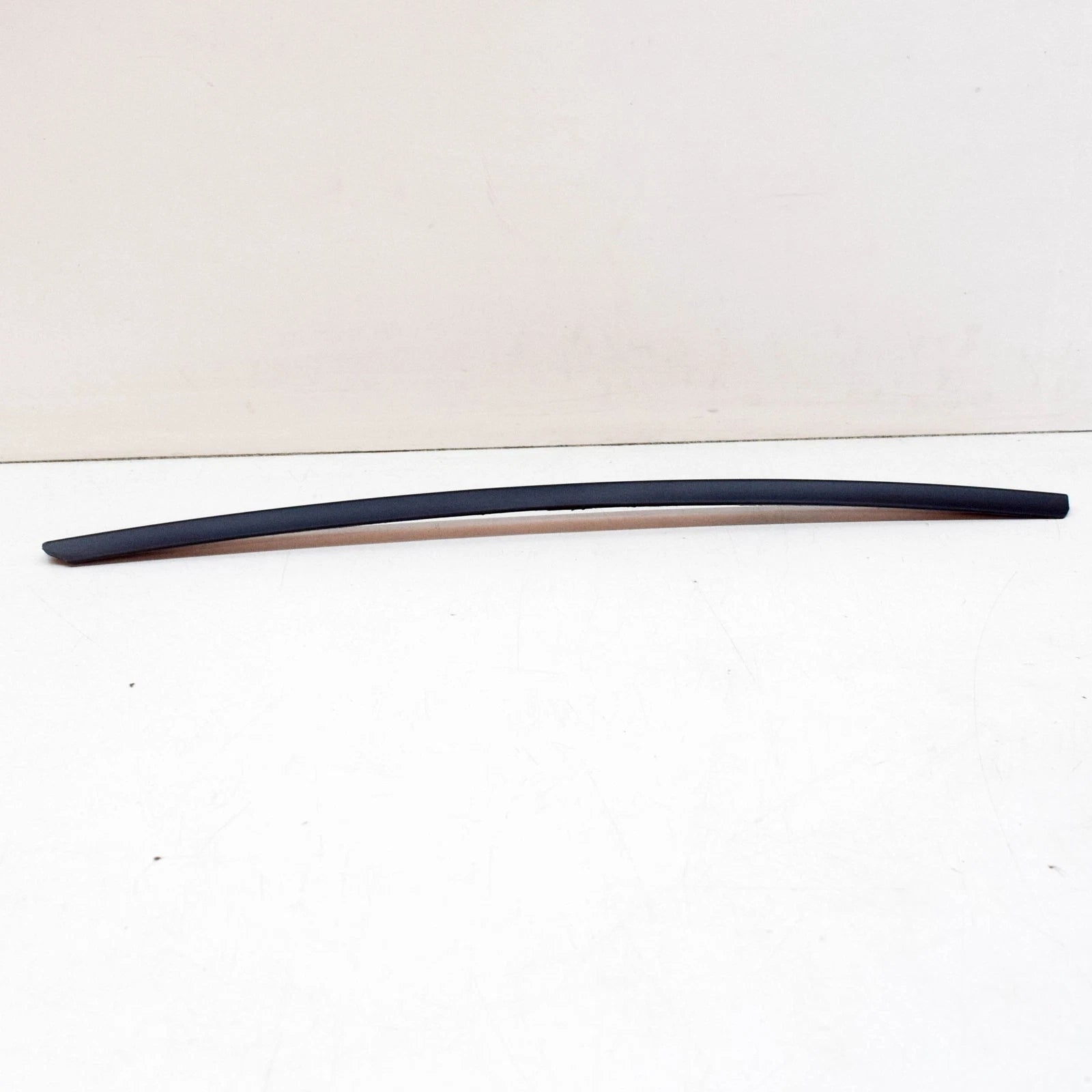 NEW BMW 3 COUPE E36 REAR LEFT SIDE WINDOW MOLDING 51368151085 8151085 ORIGINAL