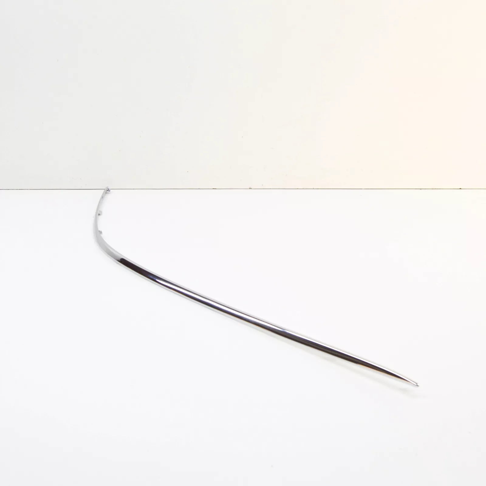 NEW MERCEDES-BENZ S W220 FRONT BUMPER RIGHT CHROME TRIM A2208850674 ORIGINAL