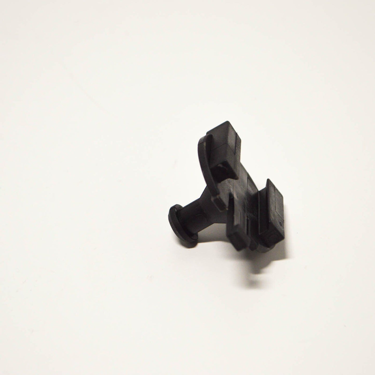 NEW MERCEDES-BENZ R-CLASS W251 RADIATOR MOUNT A2515040114 ORIGINAL