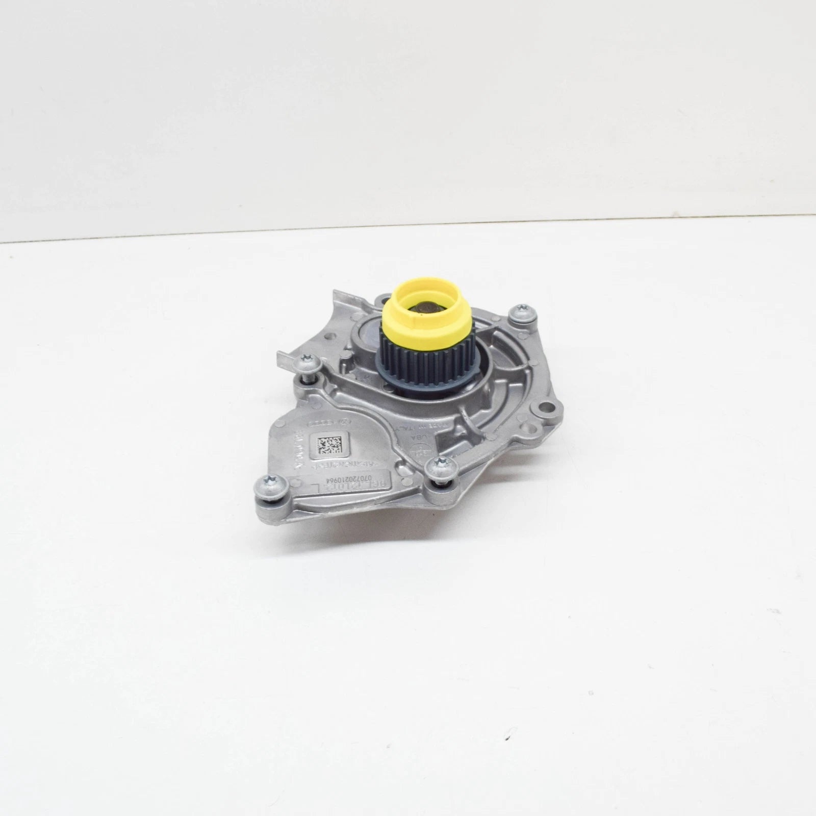 NEW AUDI Q2 COOLANT PUMP 06L121012L
