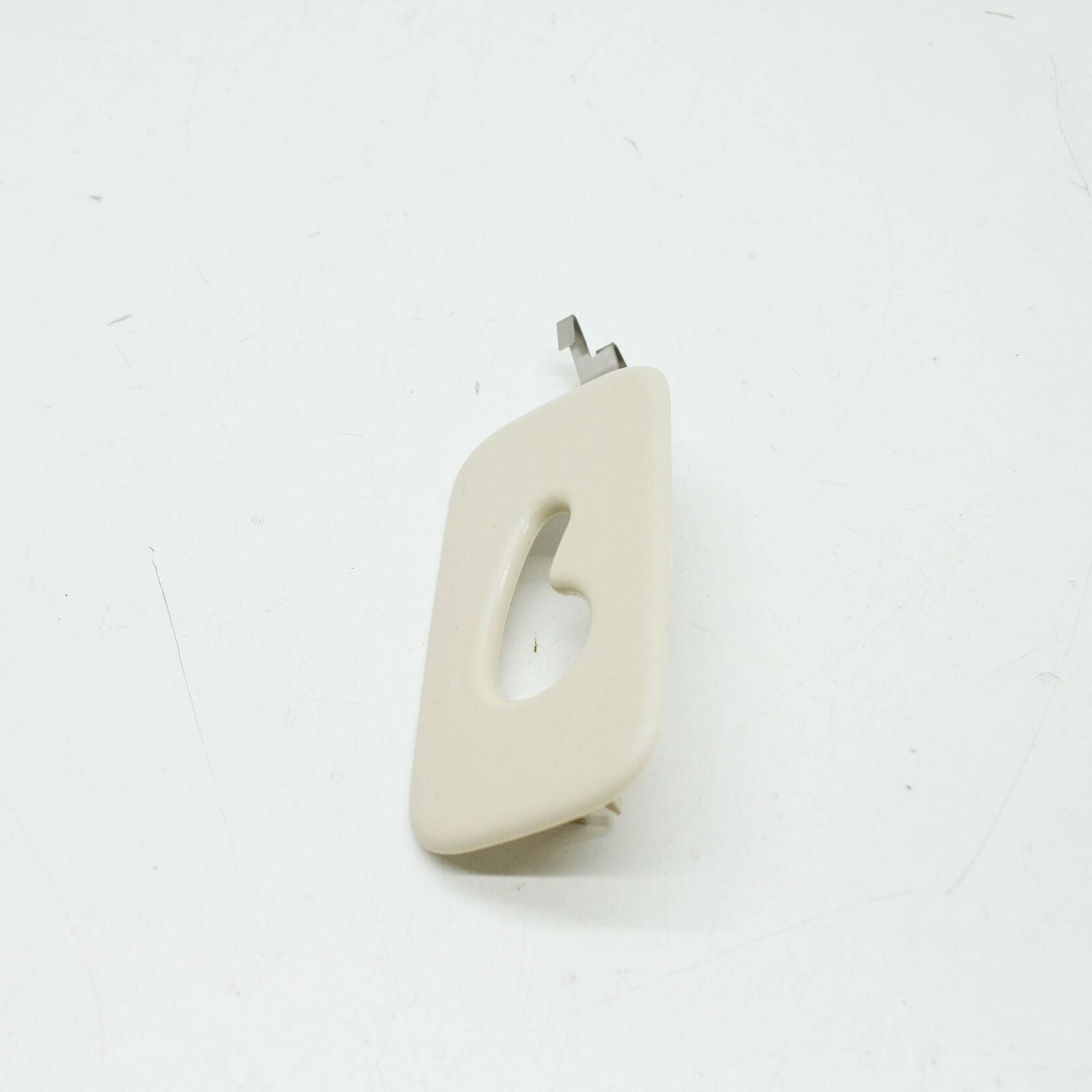 NEW MB GLC C253 REAR LEFT LUGGAGE NET BRACKET COVER A20486913081B88 ORIGINAL