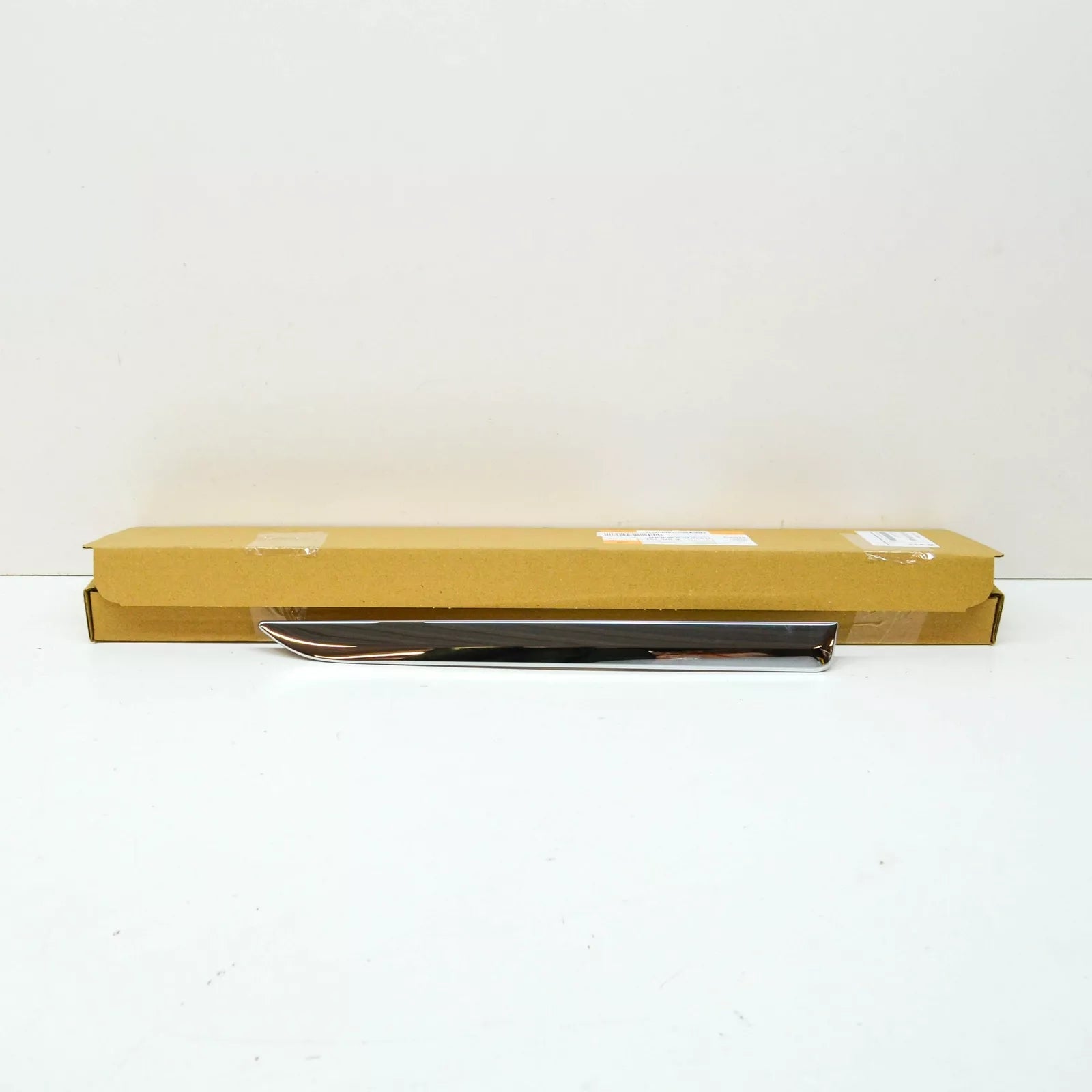 NEW BMW 7 G11 G12 M CHROME REAR RIGHT BUMPER MOLDING TRIM 51128076424 ORIGINAL