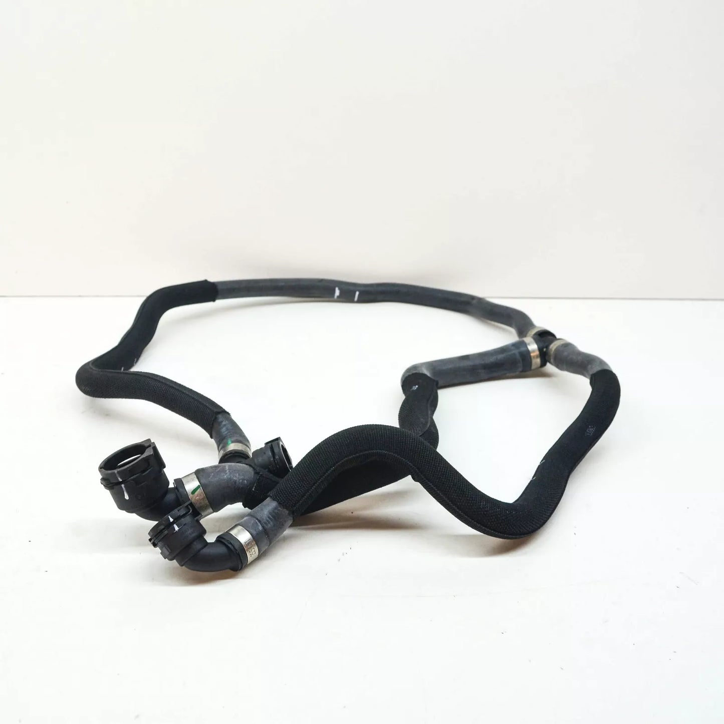 NEW BMW 5 G30 COOLING REMOTE RADIATOR UPPER HOSE 17128602863 ORIGINAL