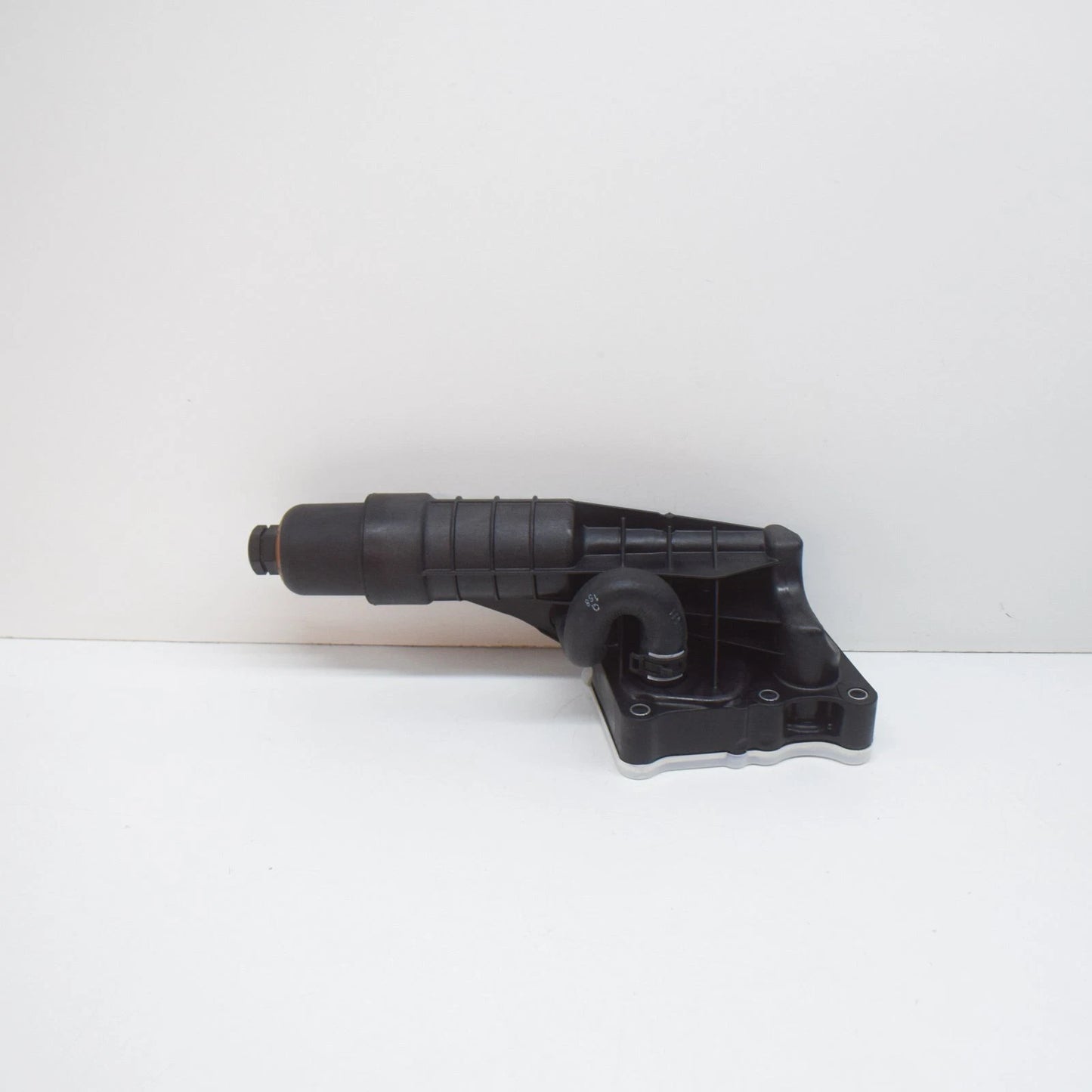 NEW MERCEDES BENZ SLK R172 OIL FILTER HOUSING COVER A2711801410 ORIGINAL