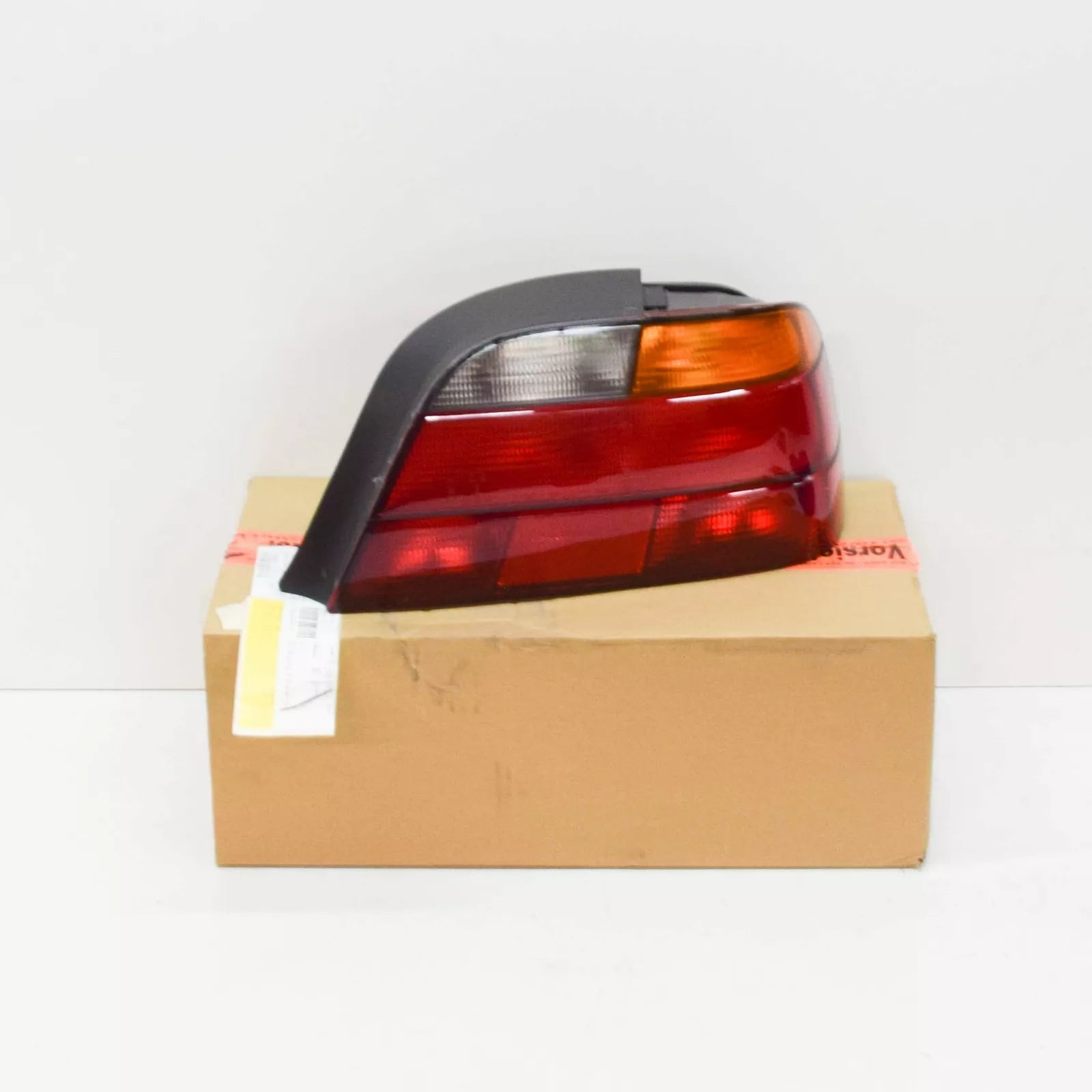 NEW BMW E38 SEDAN TAIL LIGHT RIGHT 8360080 63218360080 ORIGINAL